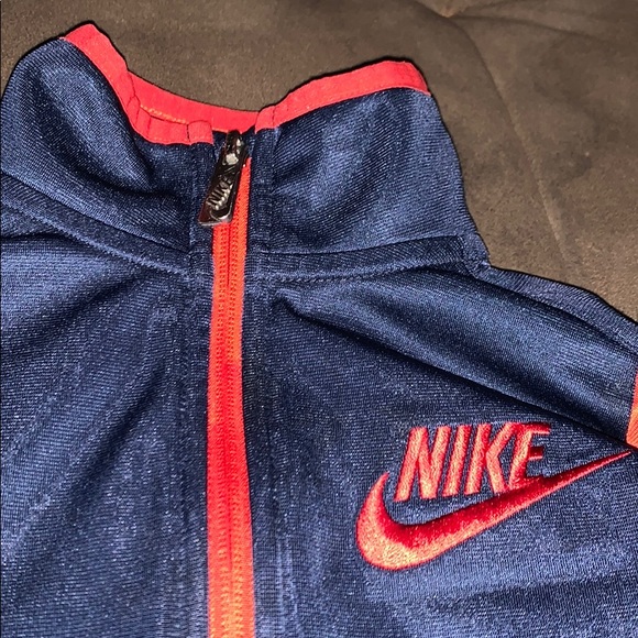 Nike Jacket - Picture 2 of 2